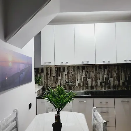 アパート 05 Center